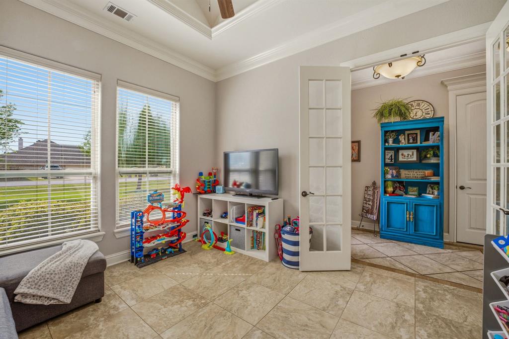 1035 Walking Horse Drive
