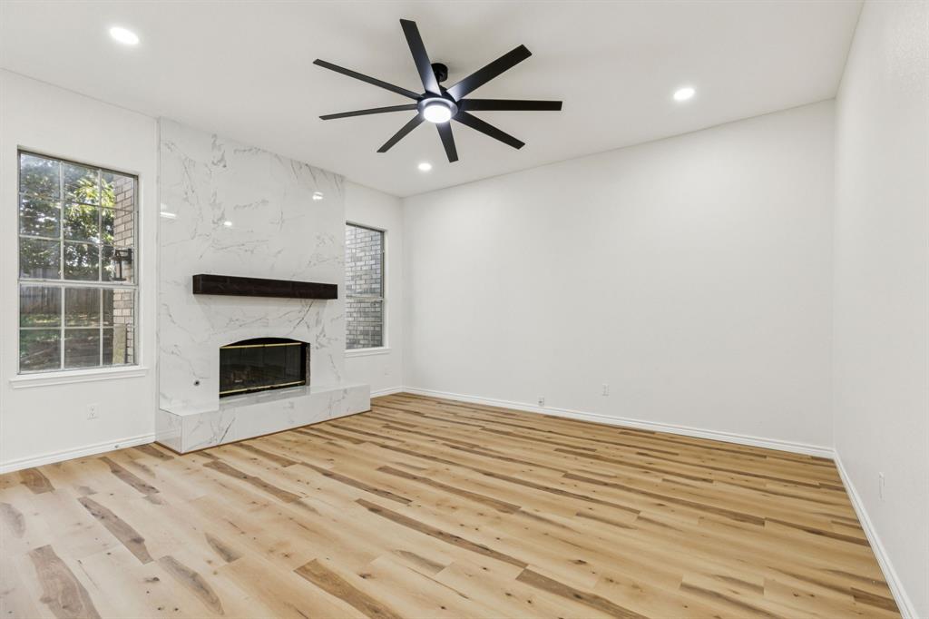 915 Inverness Circle