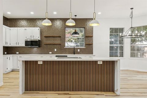 915 Inverness Circle Highland Village TX 75077