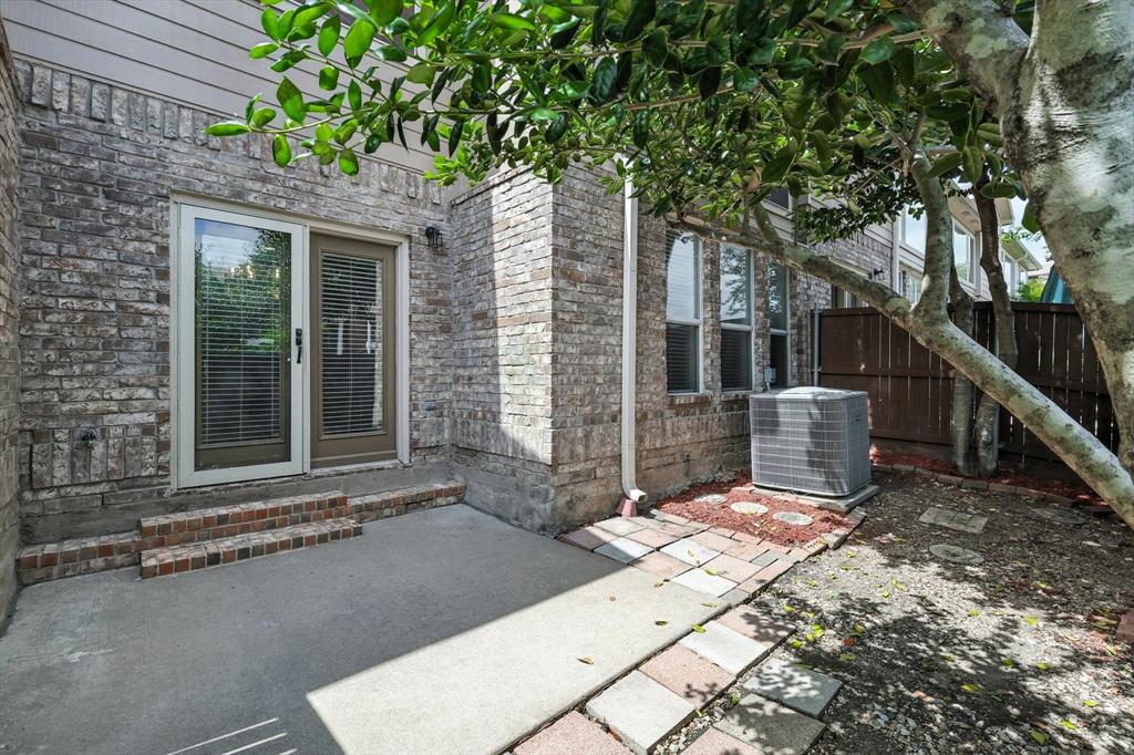 PASQUINELLIS GLENRIDGE ESTATES - Residential Lease