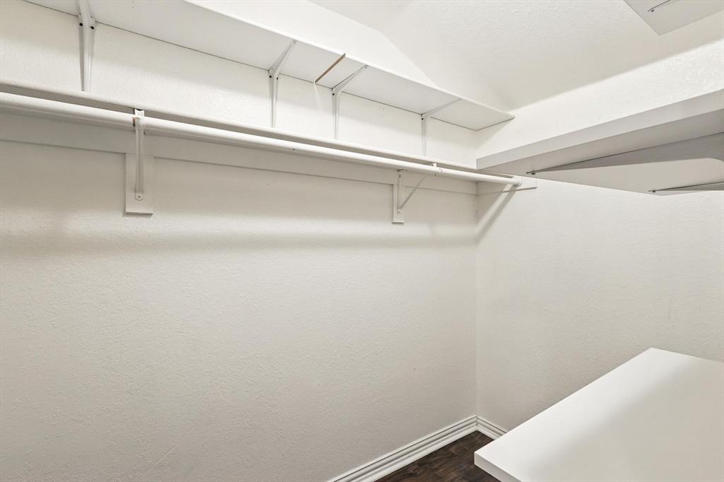 PASQUINELLIS GLENRIDGE ESTATES - Residential Lease