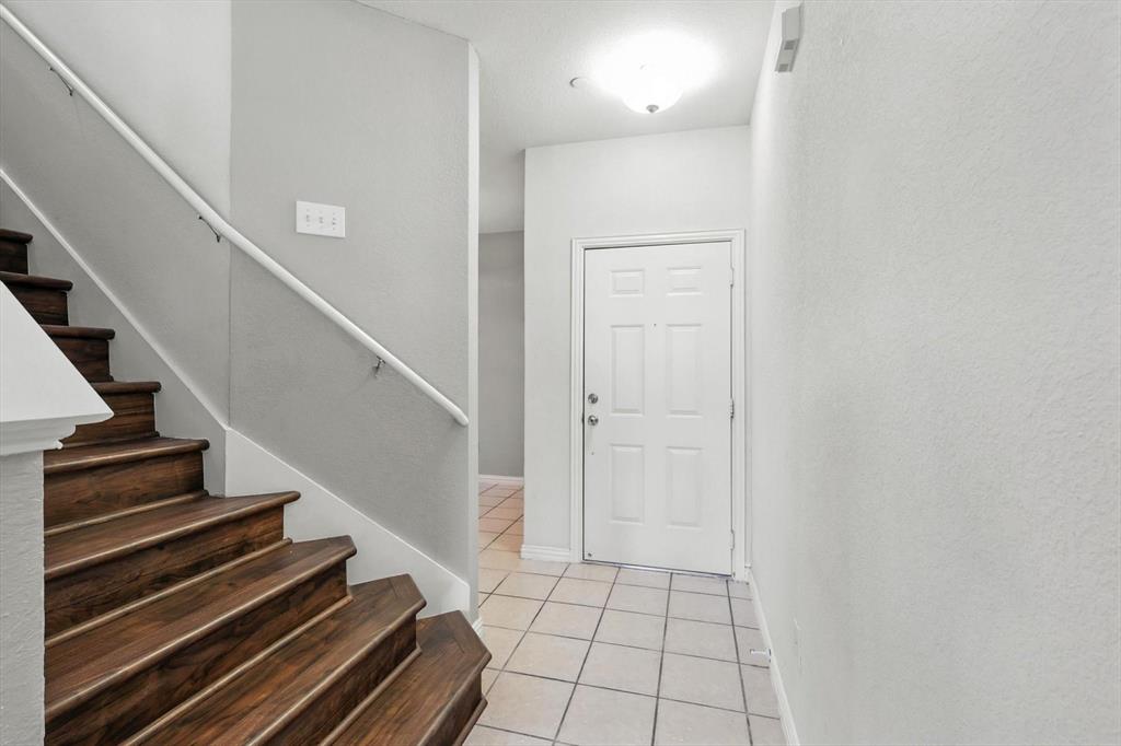 PASQUINELLIS GLENRIDGE ESTATES - Residential Lease