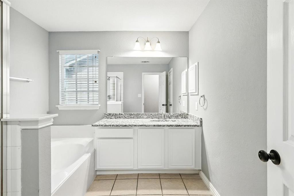 PASQUINELLIS GLENRIDGE ESTATES - Residential Lease