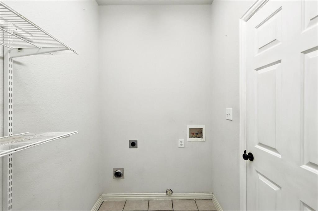 PASQUINELLIS GLENRIDGE ESTATES - Residential Lease