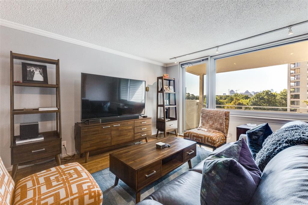 Twenty 01 Turtle Crk Condo - Residential Lease