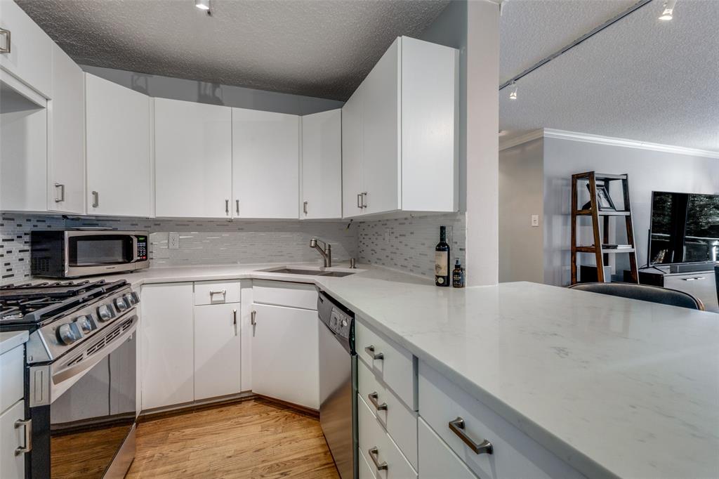 Twenty 01 Turtle Crk Condo - Residential Lease