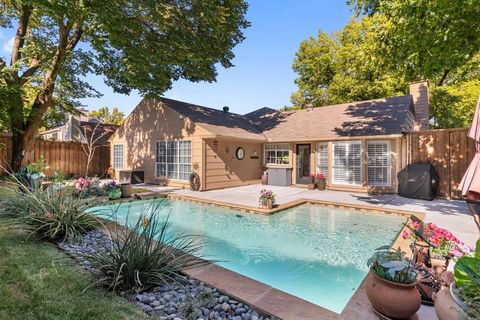 Photo of 4336 Kenwood Drive, Grapevine, TX 76051 (MLS # 21092027)