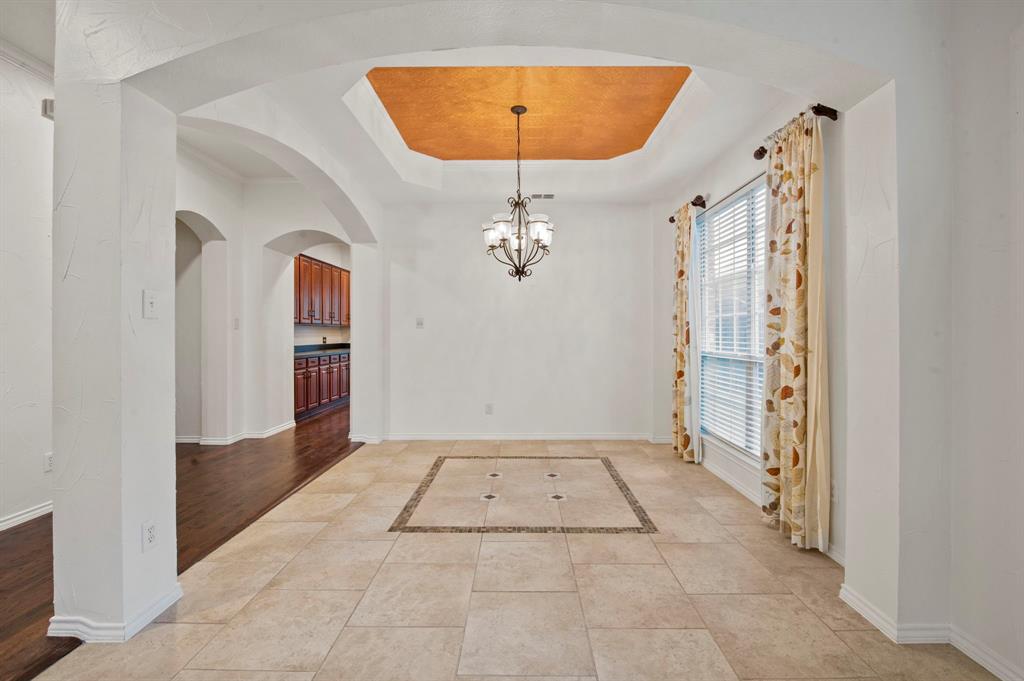 2404 Windgate Lane