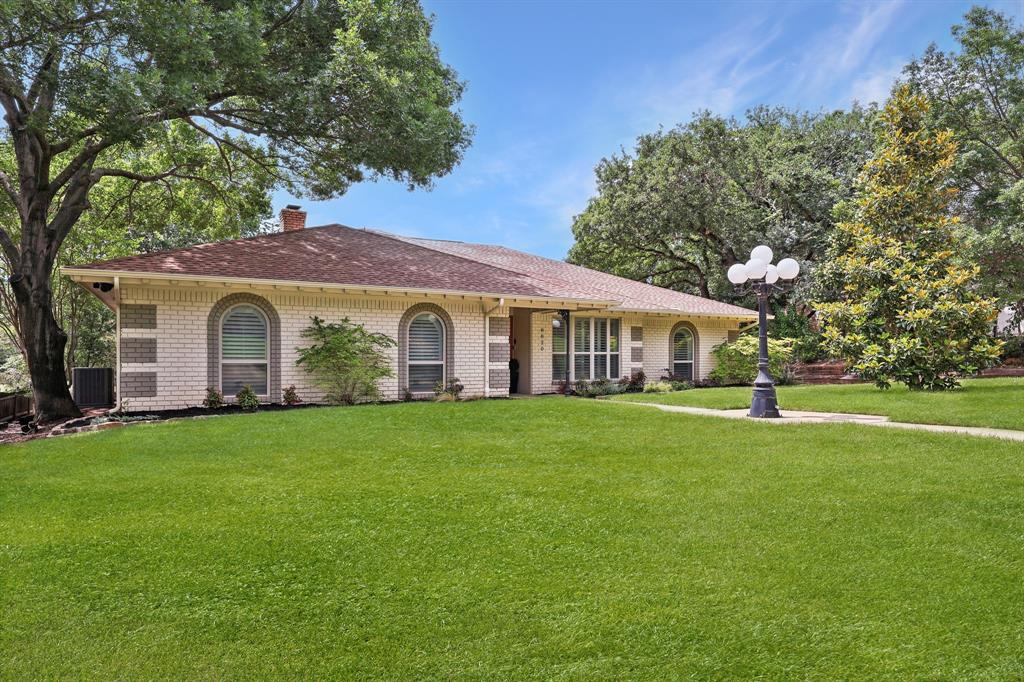 8820 Hunters Glen Trail