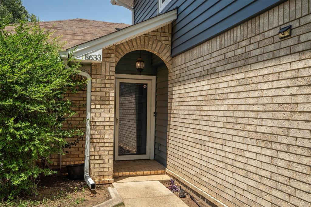 8633 Brushy Creek Trail