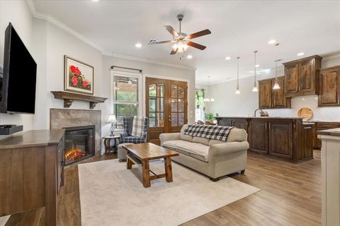 Tiny photo for 10257 Creekside Ln, Waco, TX 76712 (MLS # 21100088)