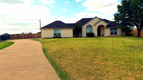 Photo of 1107 Woodbridge Court, Willow Park, TX 76087 (MLS # 21341225)