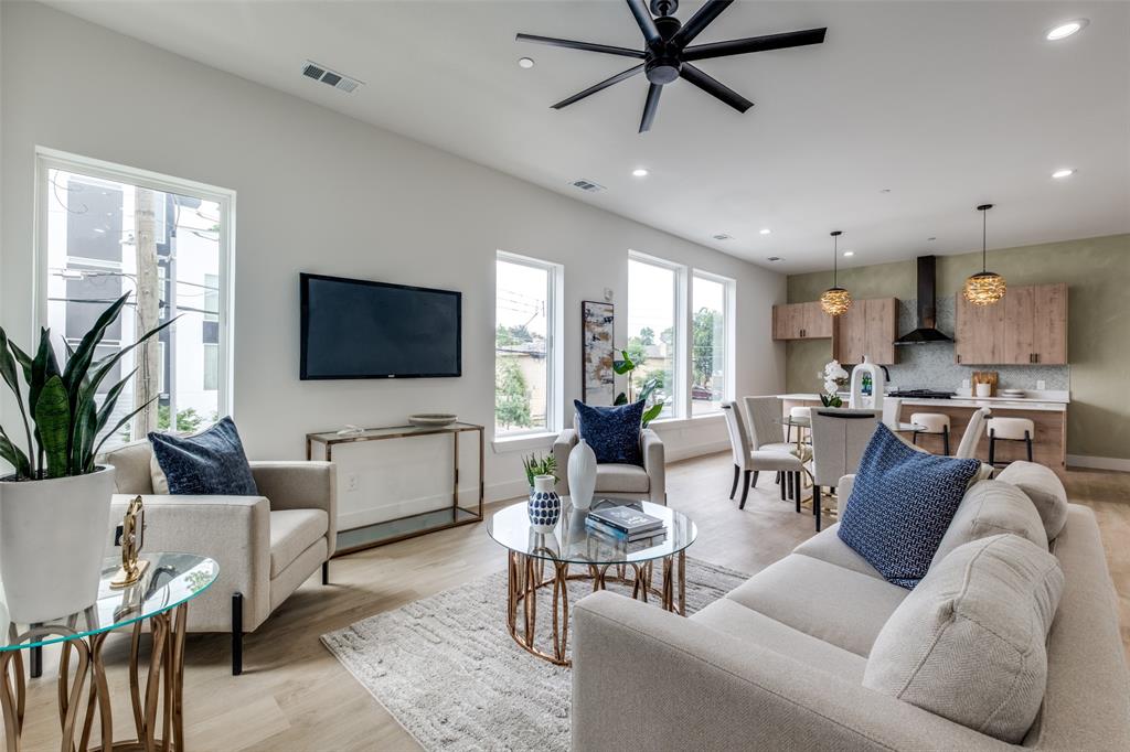 2015 N Prairie Avenue 107