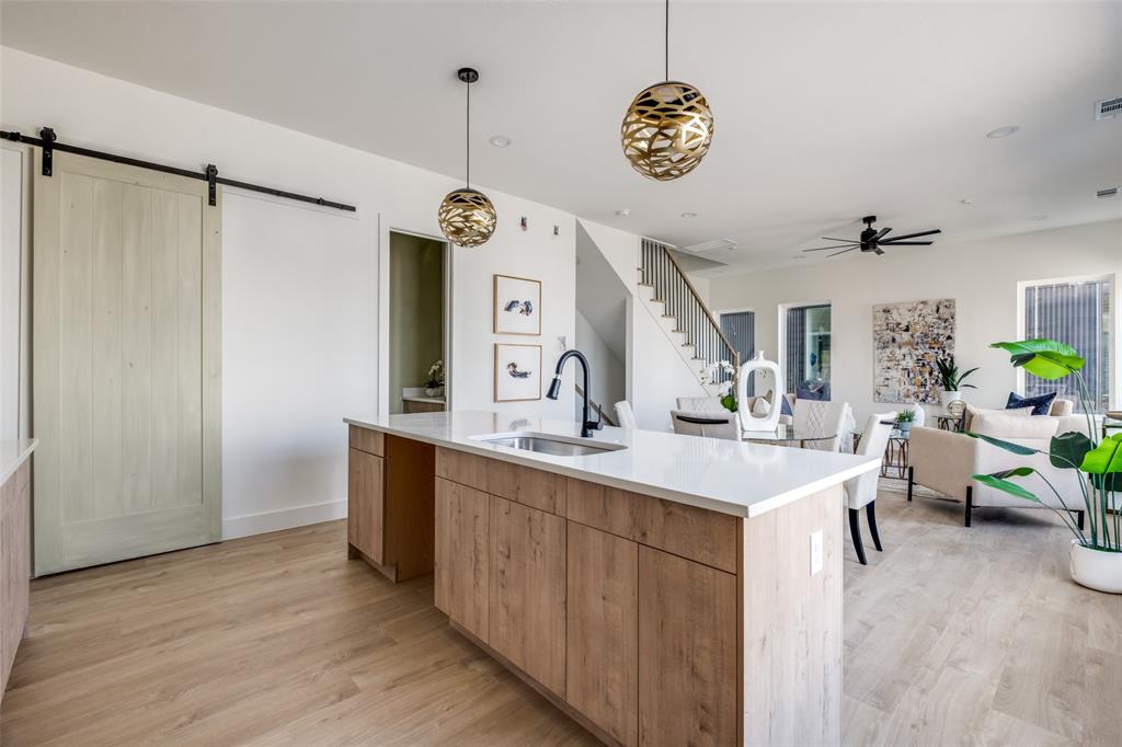 2015 N Prairie Avenue 107