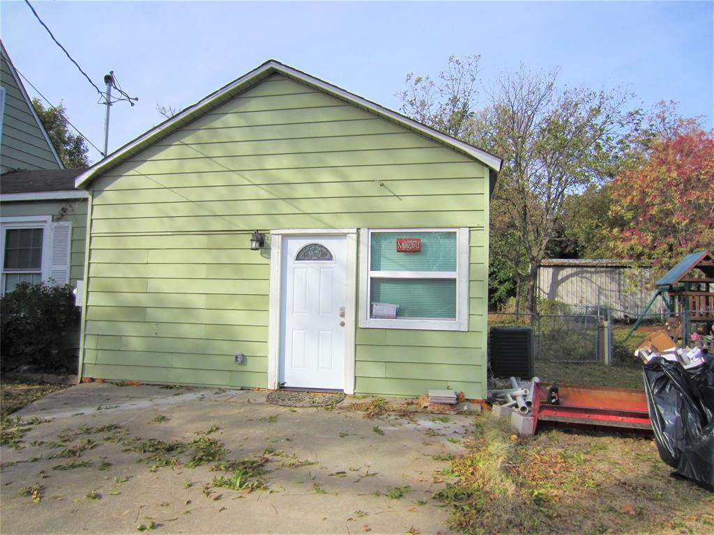 E Puchalski - Residential Lease