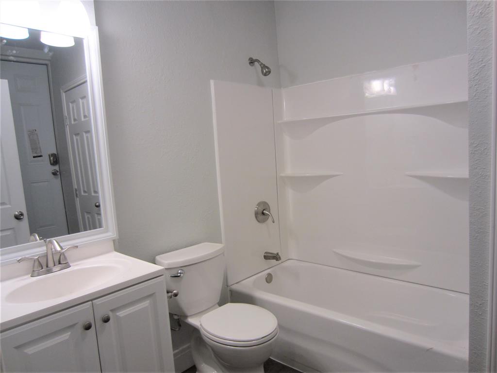 E Puchalski - Residential Lease