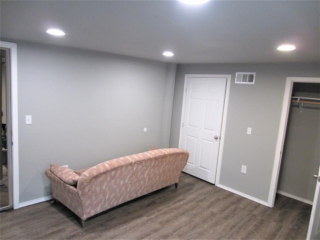 E Puchalski - Residential Lease