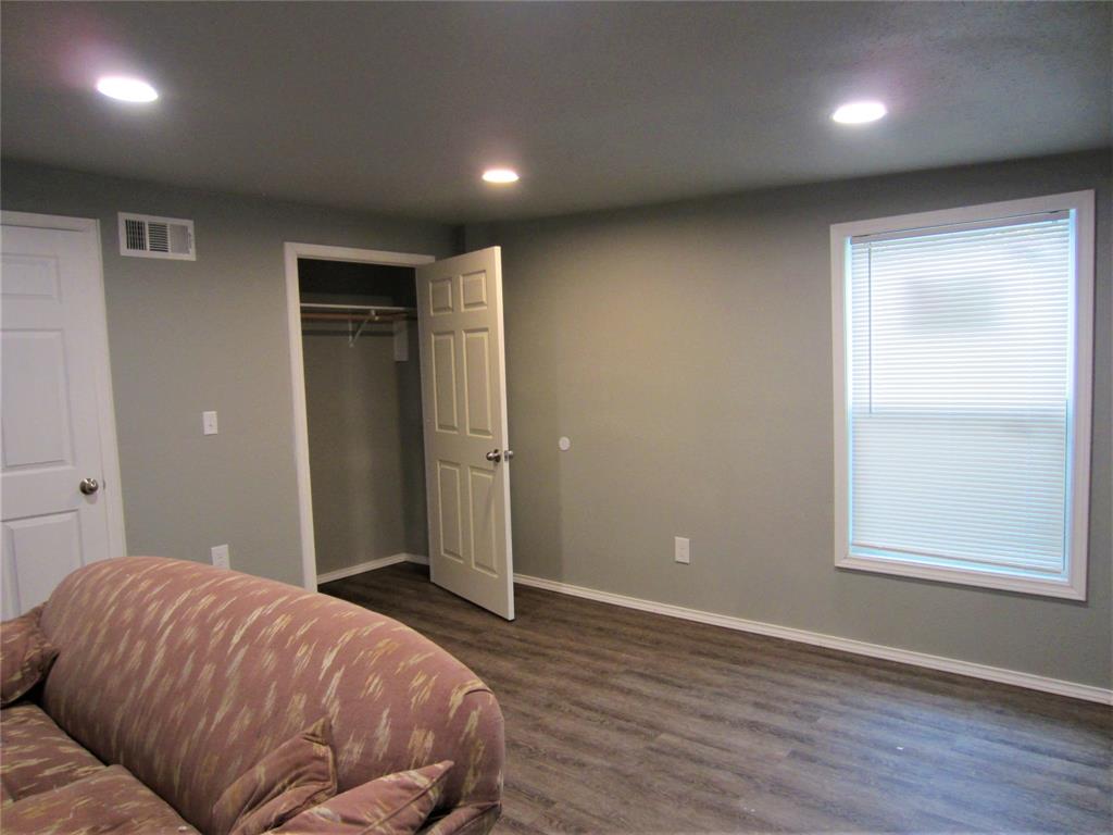 E Puchalski - Residential Lease