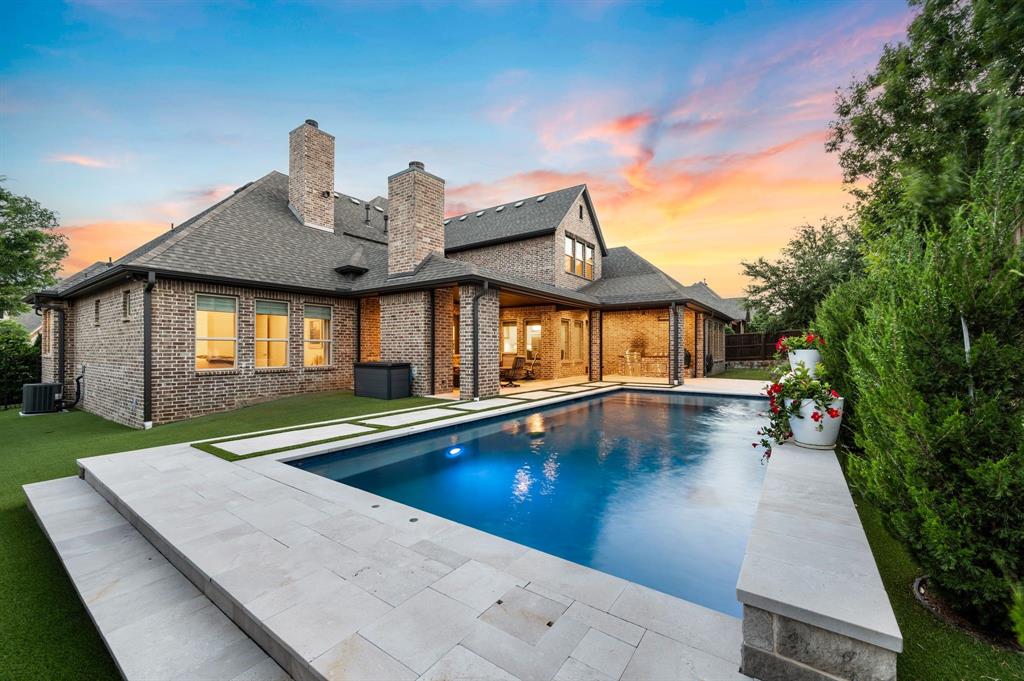 2617 Lake Shore Drive