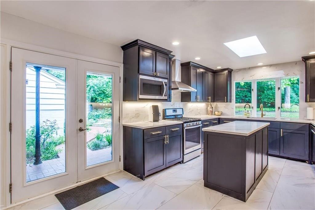 Bluffview Estates - Residential Lease