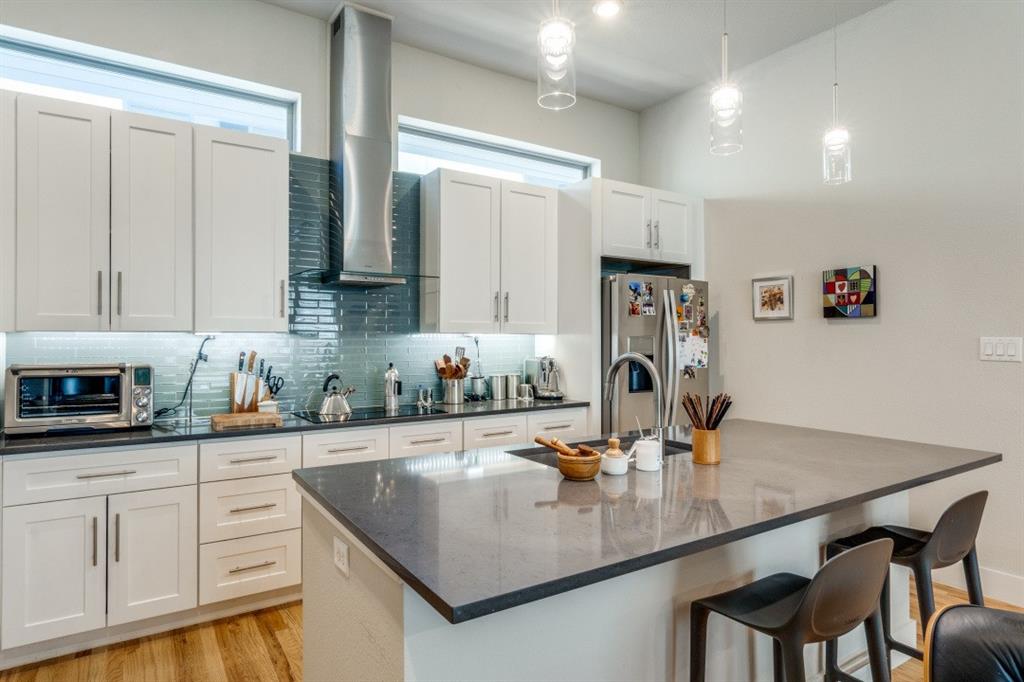 5608 Lindell - Residential