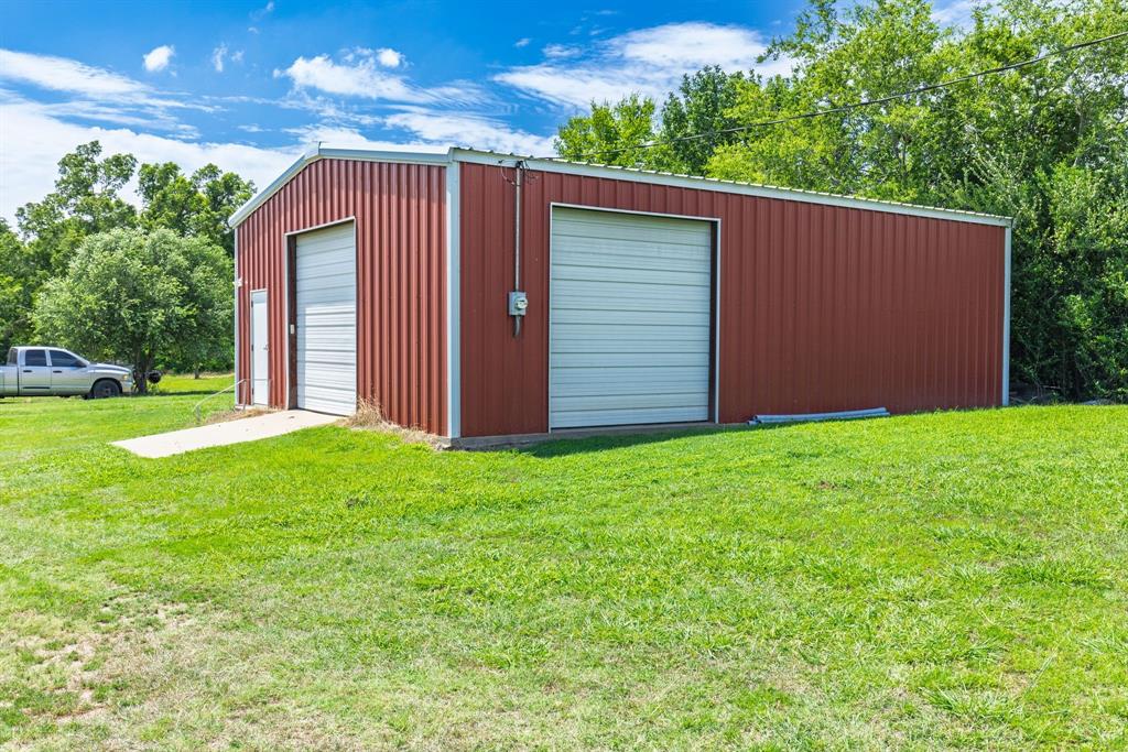 15195 Farm Road 71 E
