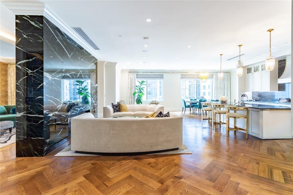 2300 WOLF Street 5D