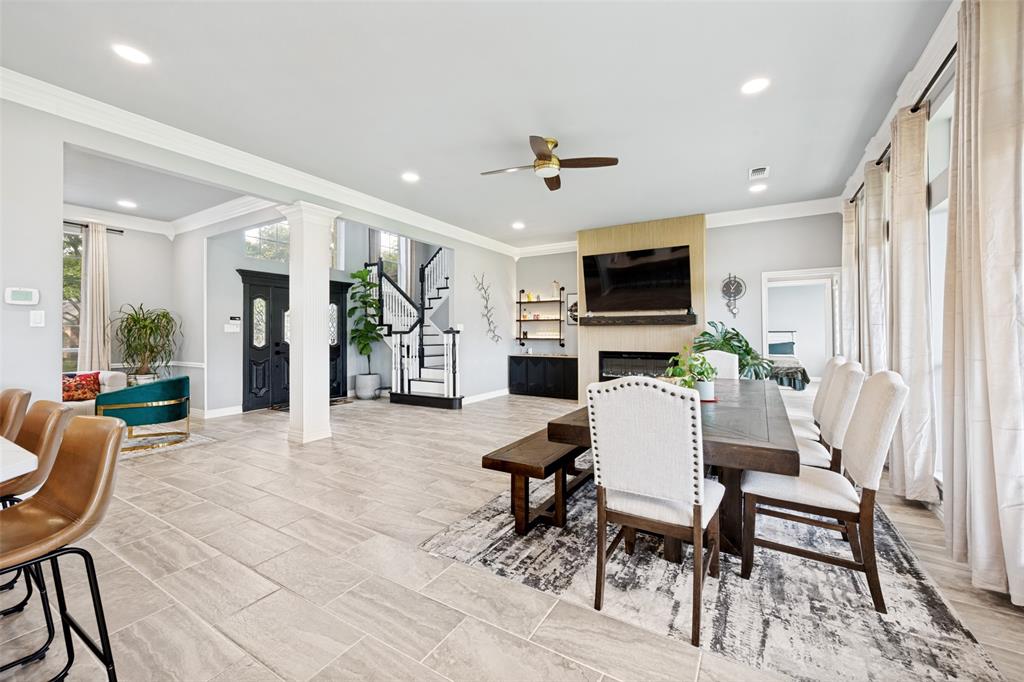 818 Riviera Drive