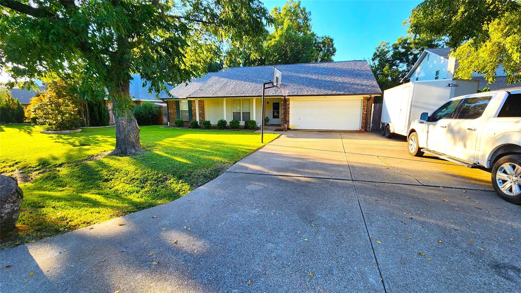 2749 Pecan Drive