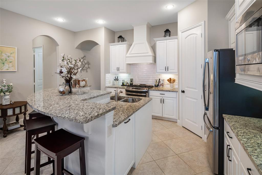 Woodbridge Ph Sixteen - Residential