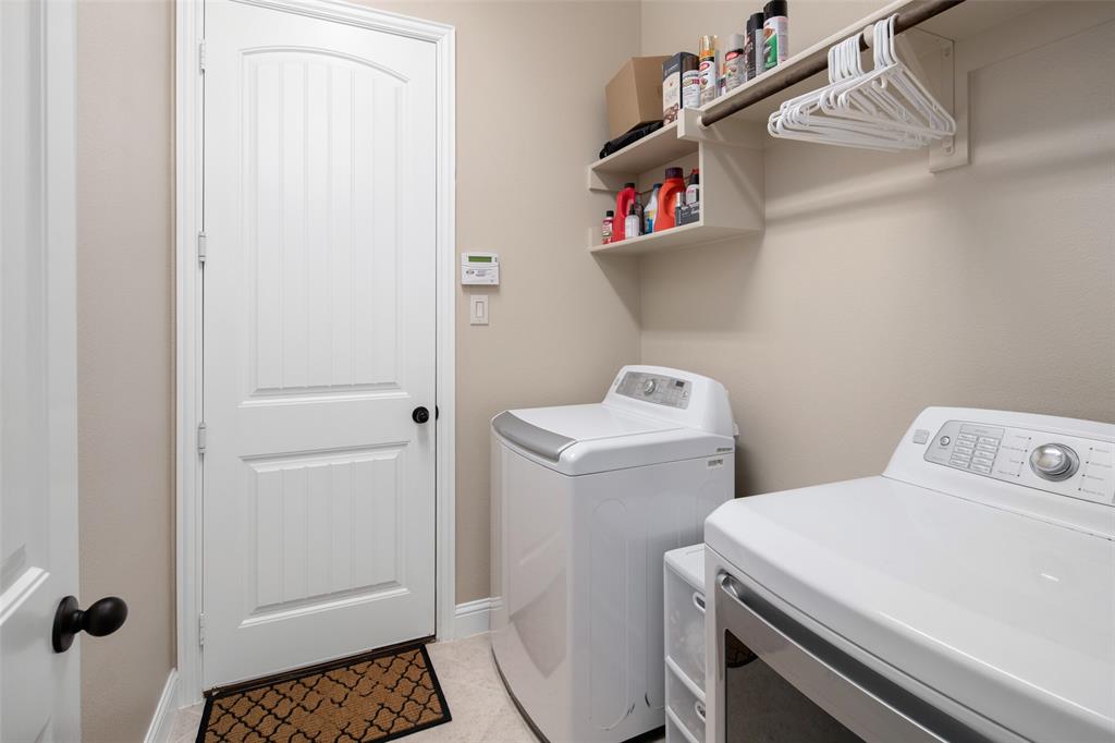 Woodbridge Ph Sixteen - Residential