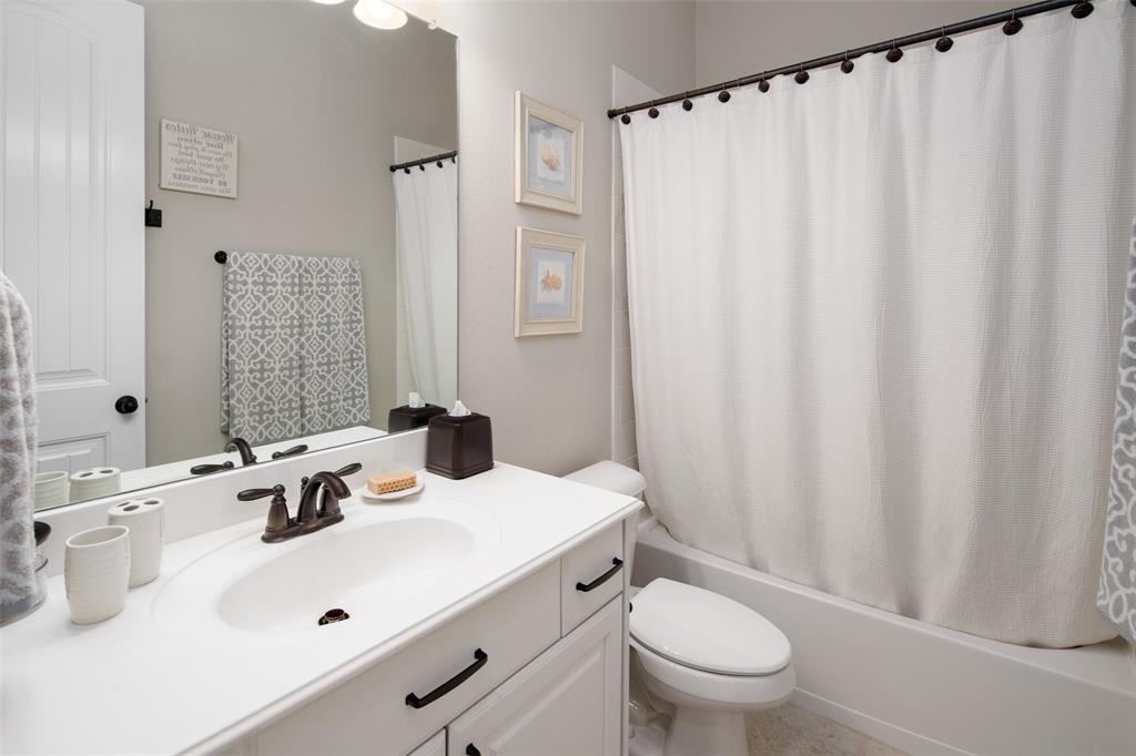 Woodbridge Ph Sixteen - Residential