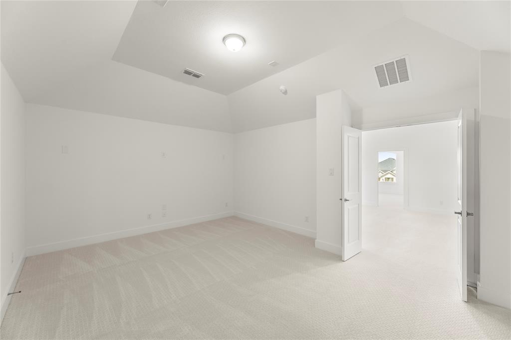 Valencia On The Lake - Residential