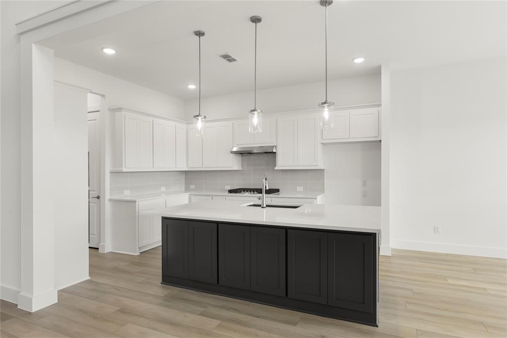 Valencia On The Lake - Residential