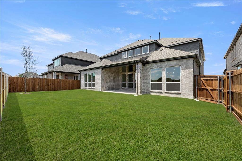 Valencia On The Lake - Residential