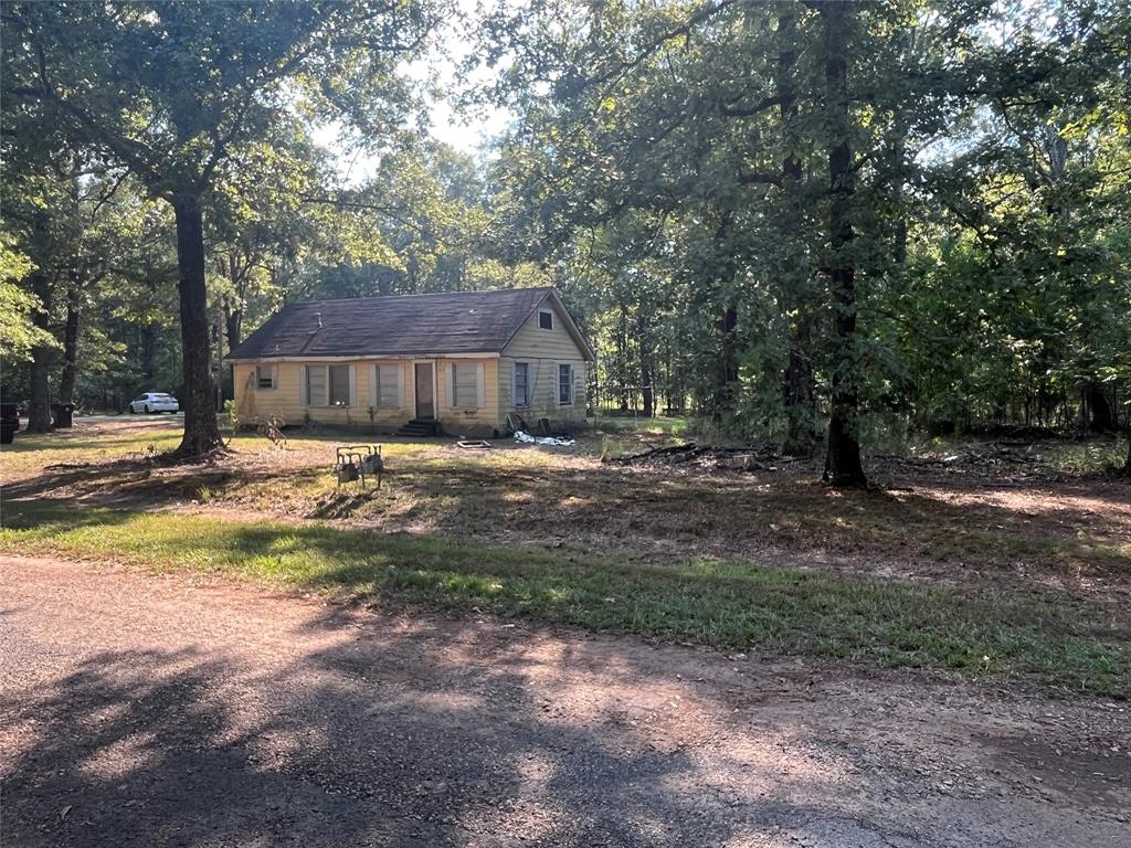 214 Lewis Loop