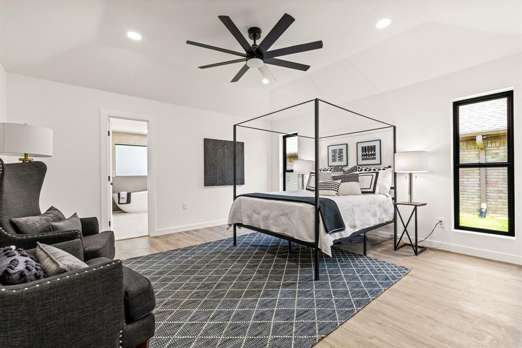 1112 Chesterton Drive