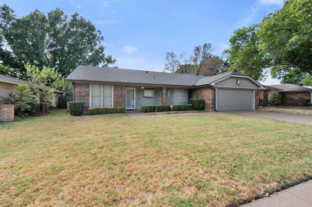 729 NW Charlyne Drive