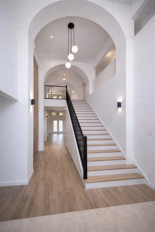 5518 Heathercrest Drive