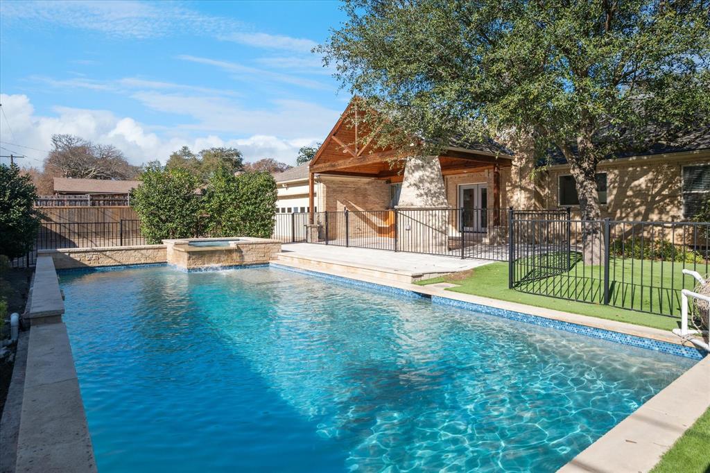 Midway Hills 06 02 Instl - Residential