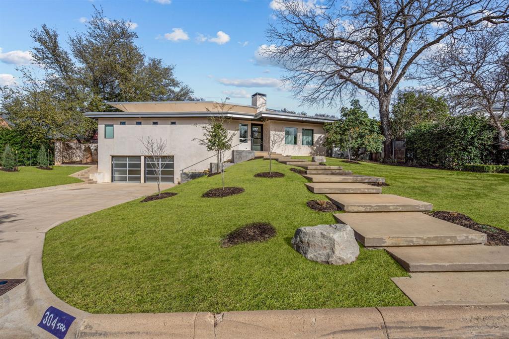 304 Crestwood Drive