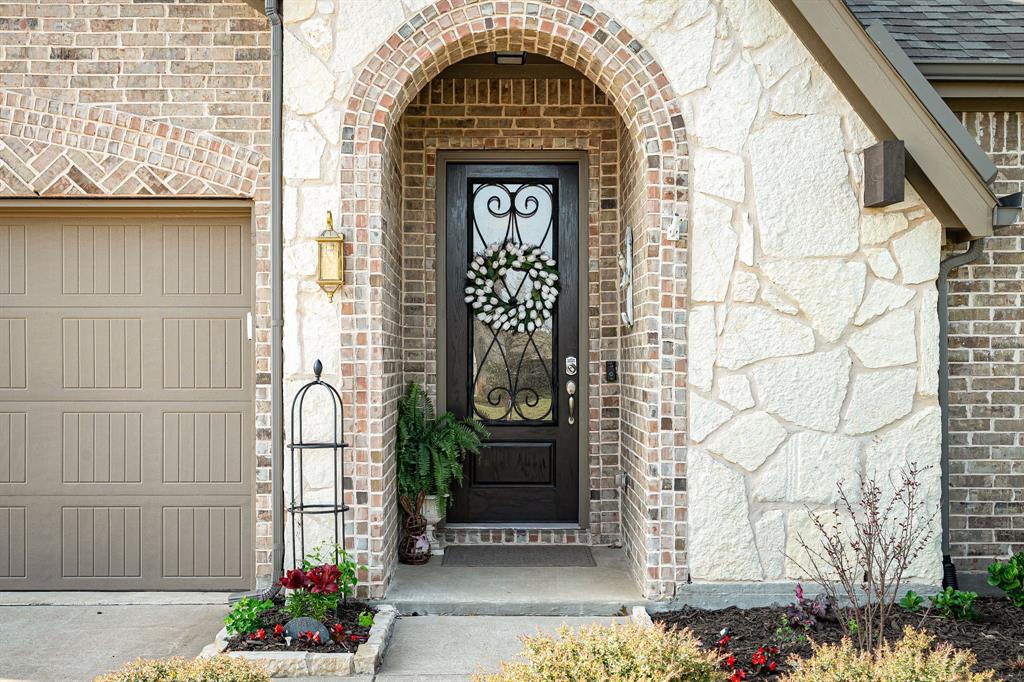 421 Fox Crossing Lane