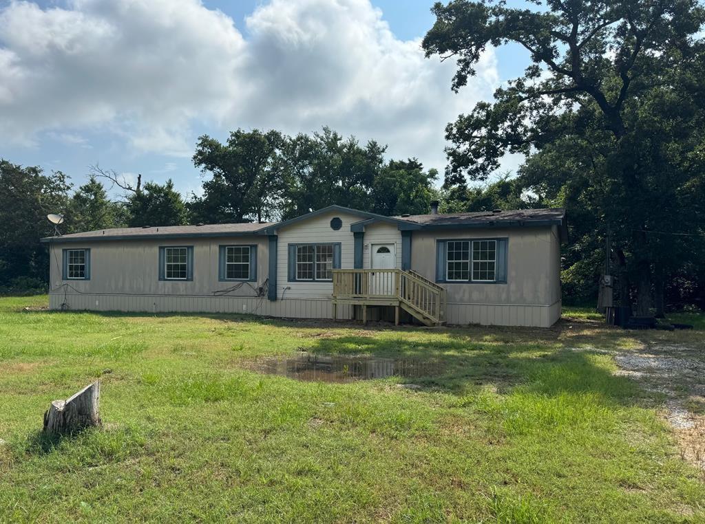 901 County Road 2406