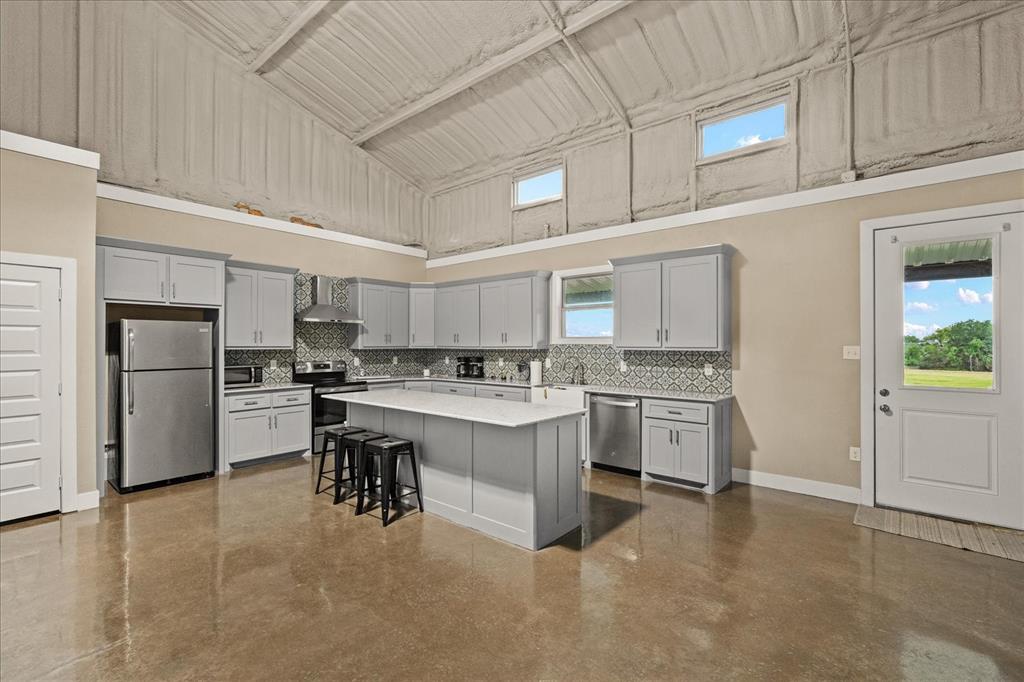 Yellowstone Ranch - Farm