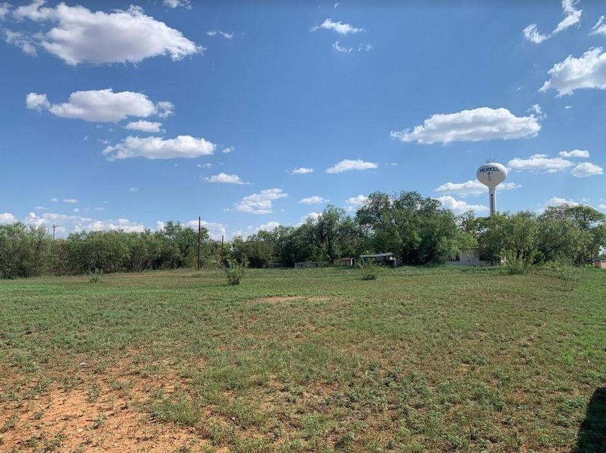 Great opportunity to own land in Merkel! This property provides a versatile setting for building, whether you're planning a primary residence or an investment project. To the best of the seller’s knowledge, mobile homes are allowed, as there was previously one on the property. Both lots are being offered together for $45,000, making this an exceptional value in today’s market.