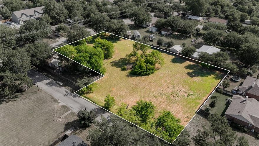 1.309 acres that has road frontage off S 2nd and W Cage giving this property endless possibilities. Zoned R-3 multifamily residential district this property is located walking distance to the ever-growing Tarleton State University. Perfect for multifamily dwellings of any kind. Dont hesitate to make this your next investment.