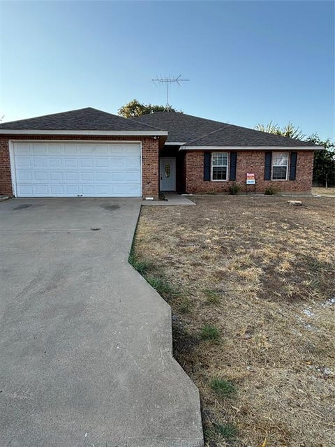 Photo of 2212 Snake River Drive, Granbury, TX 76048 (MLS # 21385049)