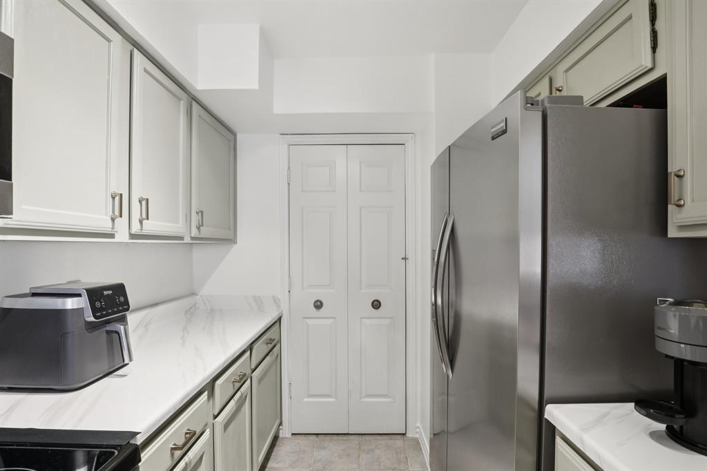 Quorum View Condos - Residential