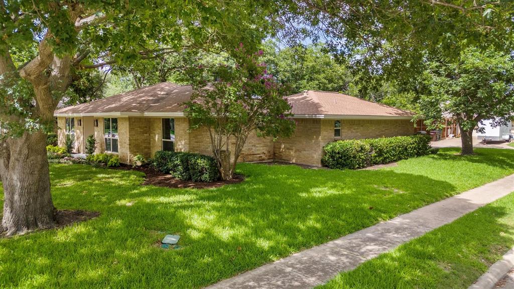 1100 Highedge Drive