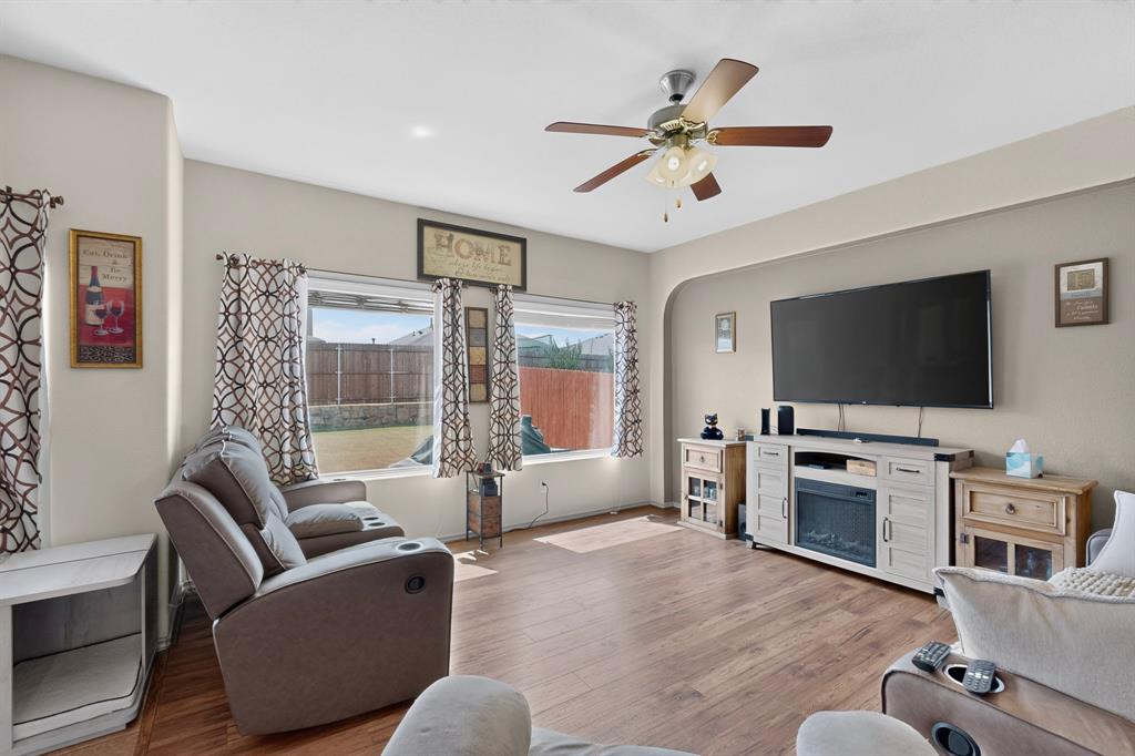 4817 Willow Branch Court
